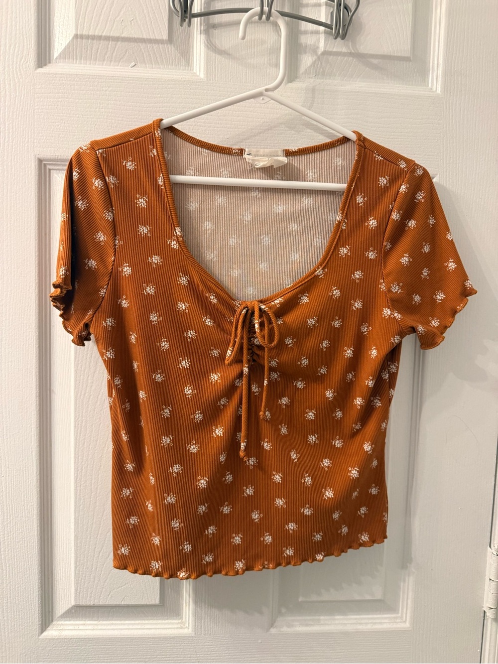french pastry Rust Floral Tie-Front Crop Top